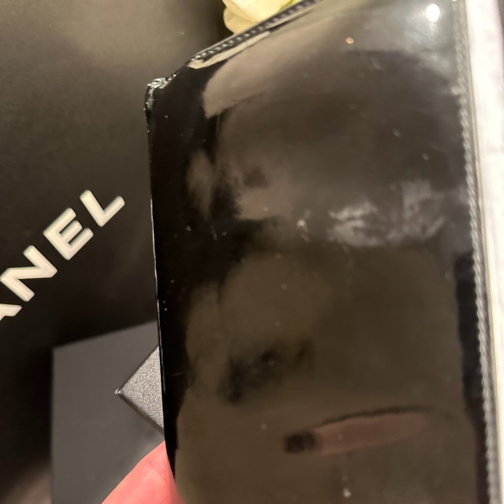 Black CHANEL PATENT LEATHER Wallet Double CC Short - Picture 6 of 16